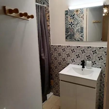 Des Roses - Maison Familiale, 3 Au Calme, Wifi * Le Havre