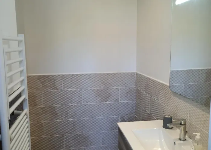 Des Roses - Maison Familiale, 3 Au Calme, Wifi Ferienhaus *